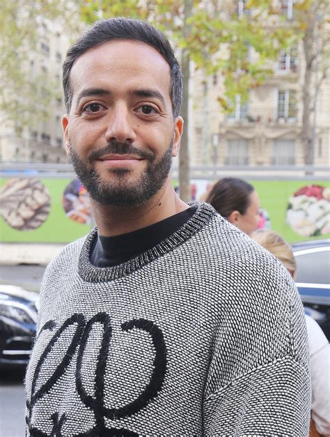 Photo Tarek Boudali à la sortie des studios de RTL à Paris France