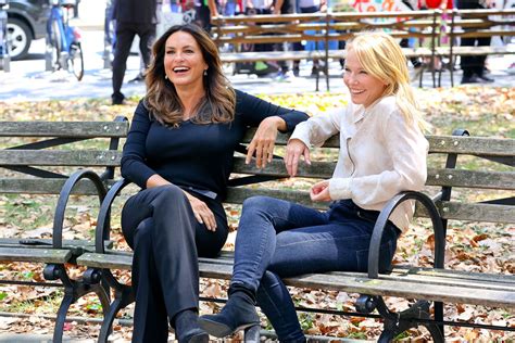 Inside Mariska Hargitay And Kelli Giddish S Fierce Friendship Nbc Insider