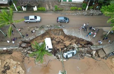 Stuhia vdekjeprurëse godet brigjet braziliane dhjetëra të vdekur