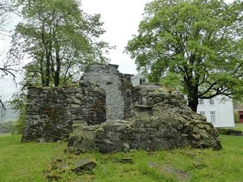 Reins Kloster Hovedgård Klosterveien 191 7100 Rissa Norway Ruin Norge