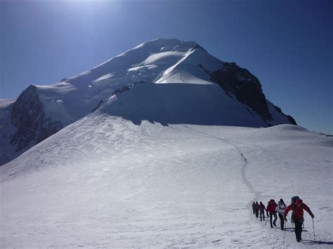 Ascensi N Mont Blanc Programa D As Guias Vertical