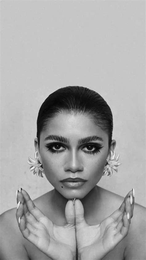 Absolutely Stunning Ms Zendaya Ella En Rose Artofit