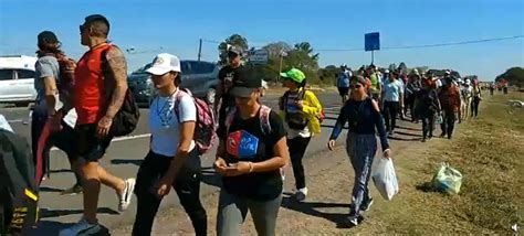 M S De J Venes Peregrinan Al Santuario De La Virgen De R O