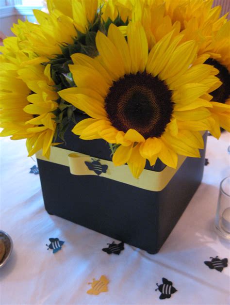 Bumble Bee Baby Shower Tables