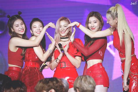 The Lia Unicorn On Twitter Itzy Kpop Girl Groups Kpop Girls