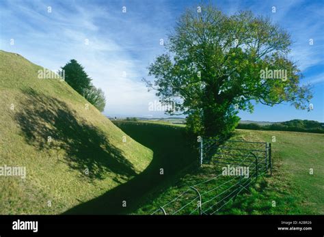 Old Sarum Hill Fort Near Salisbury England Stock Photo Alamy