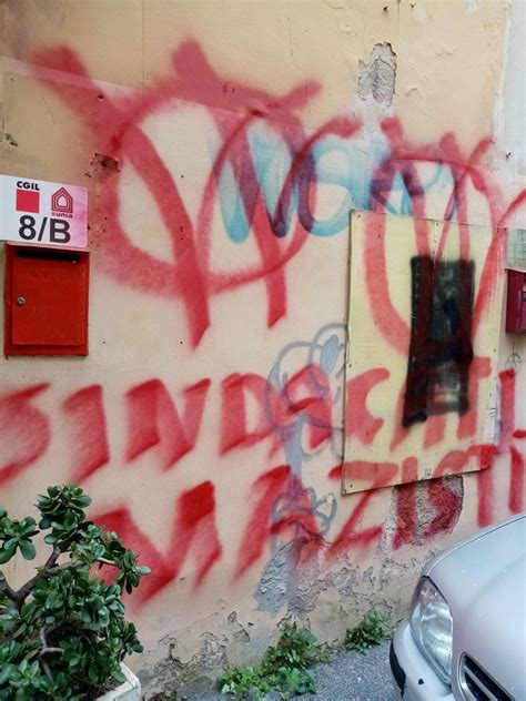 Sede Della Cgil Di Anzio Imbrattata Dai Vandali Latina Tu