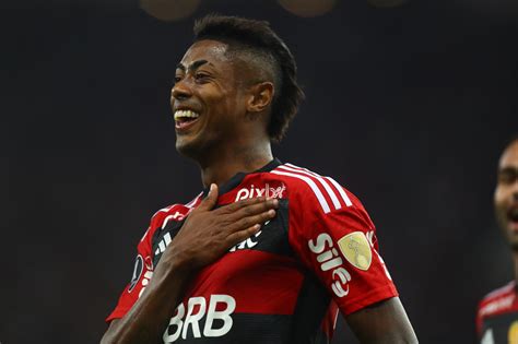 Flamengo Informa Situa O F Sica De Bruno Henrique Flaresenha