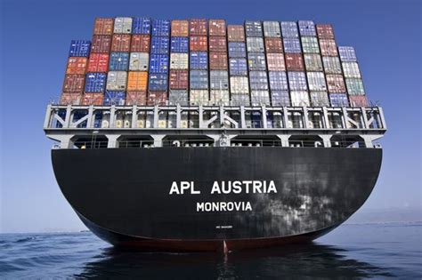 How is a Ship's Gross Tonnage Calculated?