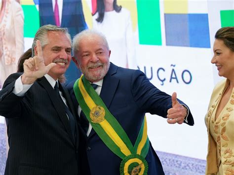 Alberto Fernández viajó a Brasil para la asunción de Lula y este lunes