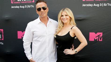 'Jersey Shore' star shares video of kid choking and the rescue