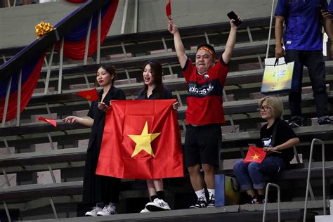 Bóng chuyền nữ Việt Nam đè bẹp Singapore - SEA Games 32 - ZNEWS.VN