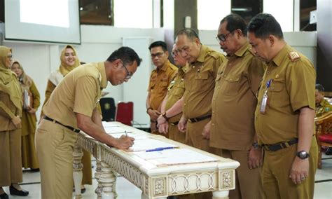 Penjabat Bupati Takalar Saksikan Penandatangan Fakta Integritas Dan