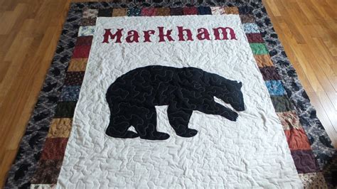 Black Bear Quilt Needs Bound Lifesahootquilts On Facebook Bear Quilts Modern Quilts Memory