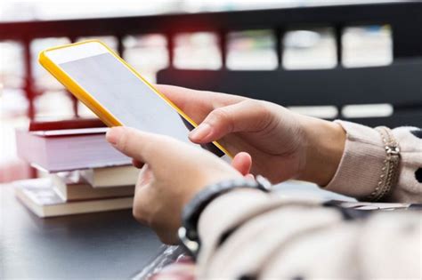 Кибератака: 5 советов, как защитить смартфон от хакеров и постороннего ...