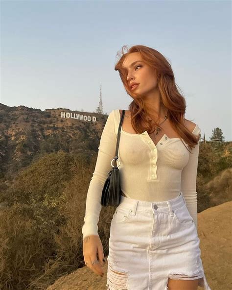 Hot Sexy Tayla Barter Bikini Pics