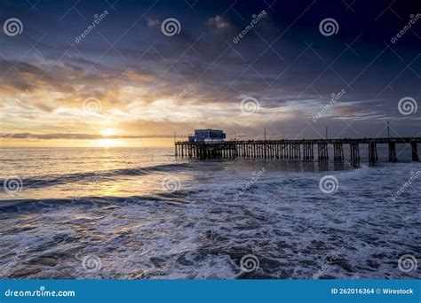 Magnificent Sunset View Over the Pier at Newport Beach, California, USA ...