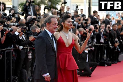 Deepika Padukone Nude OnlyFans Leaks Fappening Page FappeningBook