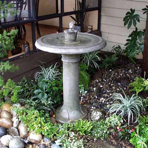 Fuentes de agua para jardines pequeños | Mundojardineria.info