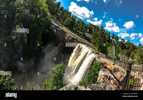 Gadsden Alabama Usa May 25 2017 Artistic Panorama Of Noccalula