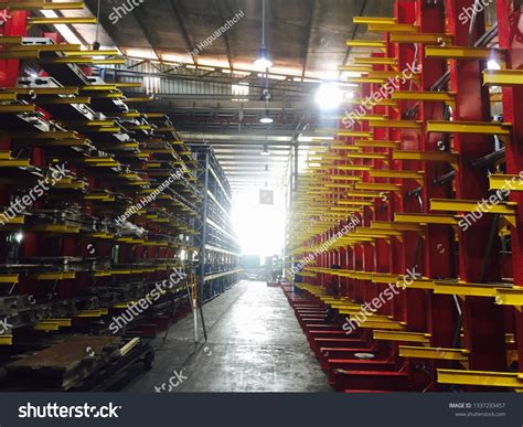 cantilevered   royalty  licensable stock