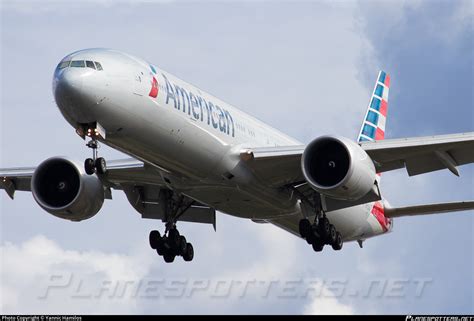 N An American Airlines Boeing Er Photo By Yannic Hamilos Id