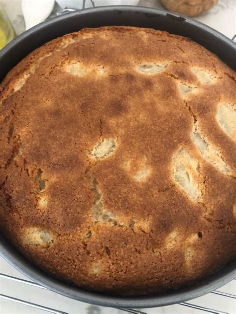 ONE BOWL APPLE CAKE Miss Cooker