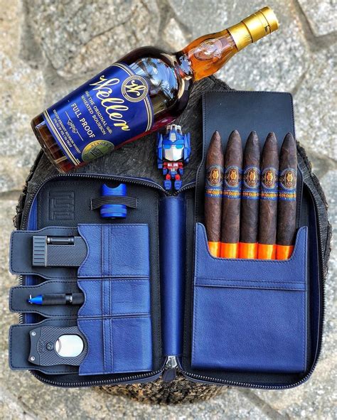 Pipes And Cigars Cigars And Whiskey Whisky Mens Lifestyle Lifestyle