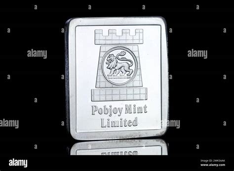 pobjoy mint silver ingot  res stock photography  images alamy