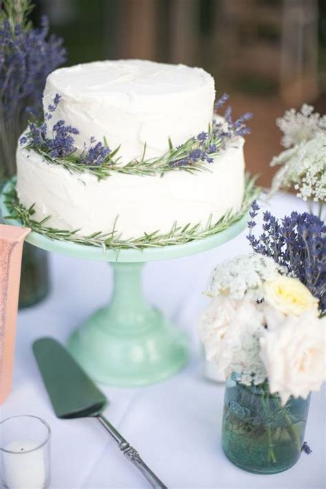 D I Y Your Own Amazing Wedding Cake Wedding Cakes Lavender Rustic