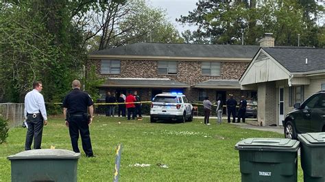 Savannah Detectives Investigate Queen Ann Court Shooting Wsav Tv