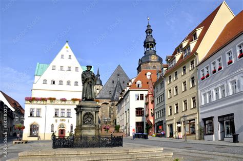 Eisleben Marktplatz Mit Lutherdenkmal Stock Photo Adobe Stock