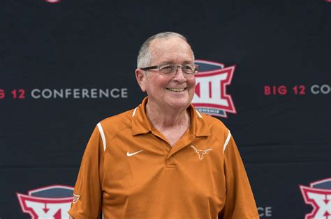 Texas swimming, diving HC Eddie Reese announces retirement after
