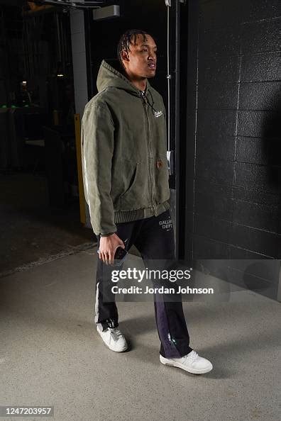 Wendell Moore Jr 7 Of The Minnesota Timberwolves Arrives Before The