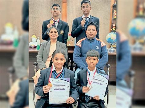 Seth Hukm Chand School Players Got First Place फ्लोर कर्लिंग में सेठ