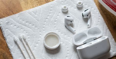 Cách vệ sinh tai nghe Airpod giúp loại bỏ bụi bẩn hiệu quả và đúng cách