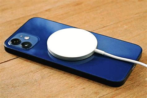Apple обновила беспроводную зарядку MagSafe