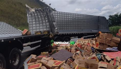 Tapira Mgtv Carreta Carregada De Ovos Tomba Na Br Em Luz E Quatro