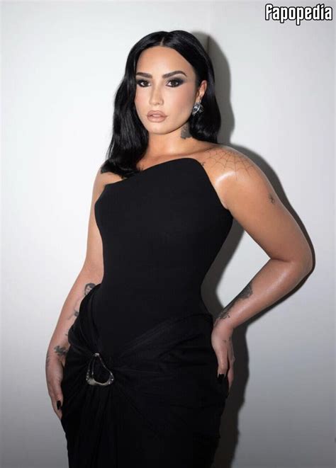Demi Lovato Nude Leaks Photo Fapopedia