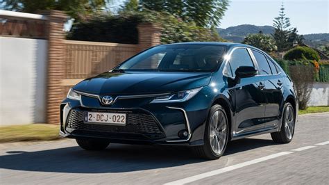 Toyota Corolla Limousine Technische Daten Maße Innenraum carwow de