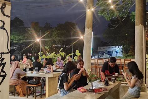 Cafe Estetik Di Palembang Buka 24 Jam Ada Live Music Menu Makanan