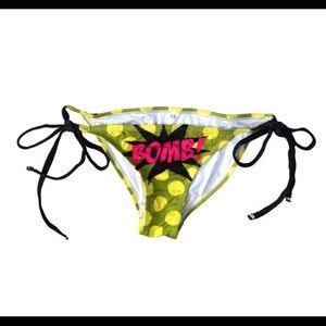 8 Hot Sexy Sue Tsai Bikini Pics