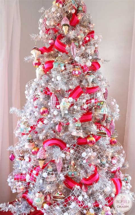 25 Shiny Silver Christmas Tree Decor Ideas Shelterness