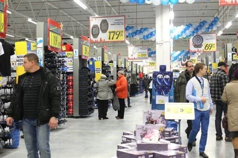 Coraz częściej robimy zakupy w sklepach Najchętniej wybieramy dyskonty