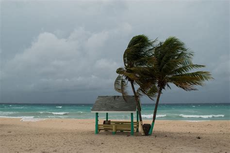 Peak Of Hurricane Season Beginning In Cancun - Cancun Sun