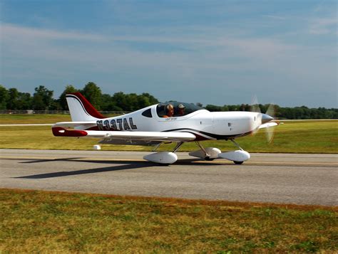 The Aero Experience: Variety of Light Sport Aircraft Displayed at Plane & Pilot Midwest LSA Expo ...