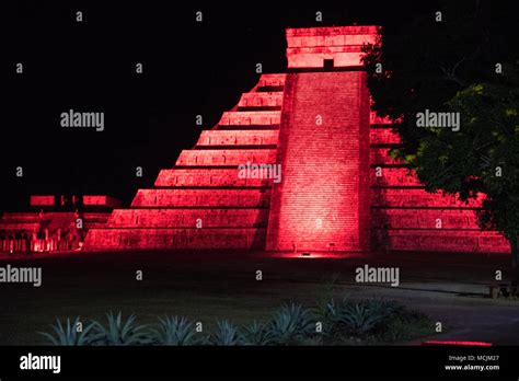 Chichen Itza ruins Stock Photo - Alamy