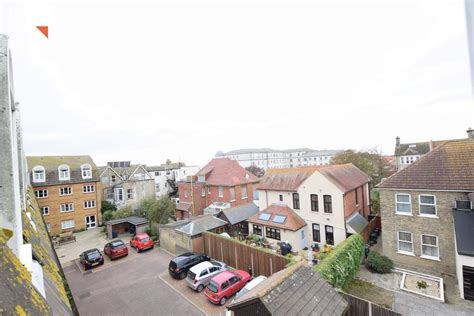 Westcliff Court Edith Road Clacton On Sea 1 Bed Retirement Property For Sale £60 000