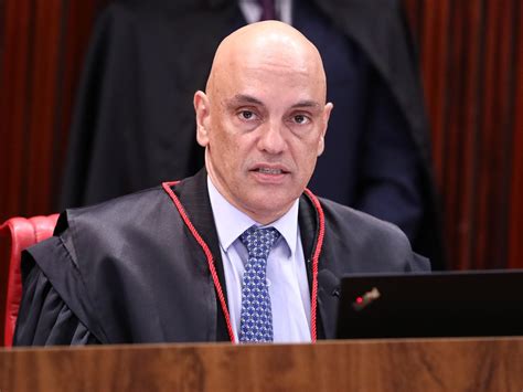 Moraes dá 5 dias para X se manifestar sobre descumprimento de decisões