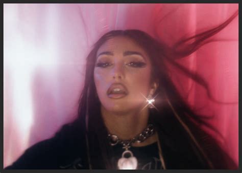 Madonna S Daughter Lourdes Leon Shares Debut Single Lock Key